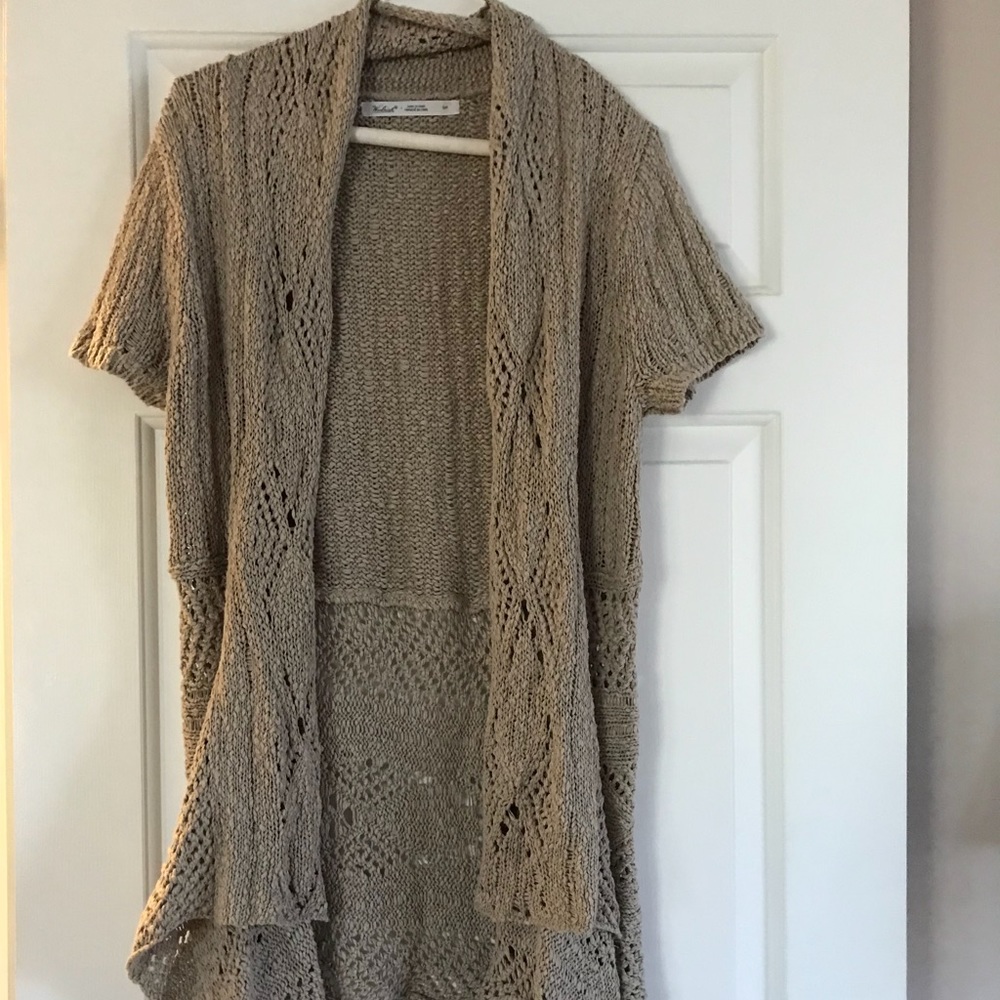Sweater topper